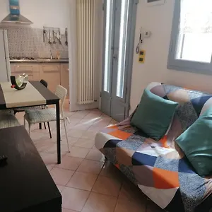 Casa vacanze La Casina Giramondo Di Ele, Viareggio